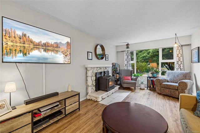 4 of 27 - 3711 Long Lake Terr, Nanaimo, BC