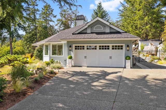 1 of 32 - 3425 Carmichael Rd, Nanoose Bay, BC