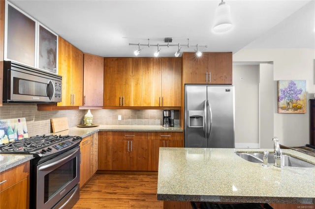 4 of 31 - 194 Beachside Dr 401, Parksville, BC