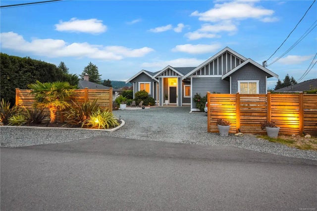 2 of 70 - 2580 Holyrood Dr, Nanaimo, BC