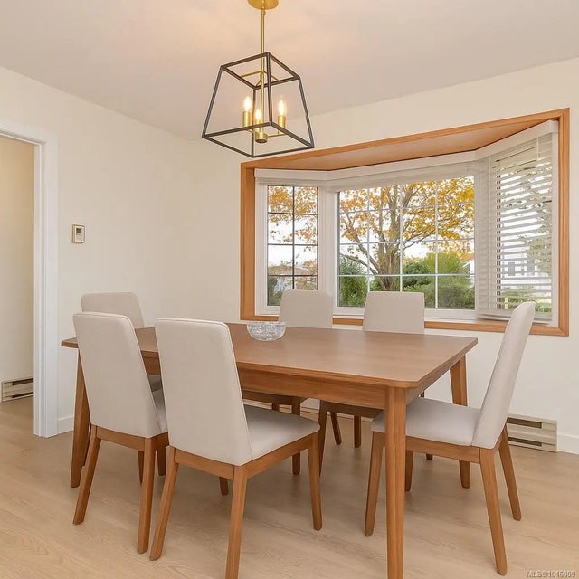 3 of 24 - 10880 Grandview Rd, Saltair, BC