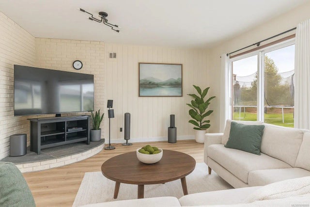 4 of 24 - 10880 Grandview Rd, Saltair, BC