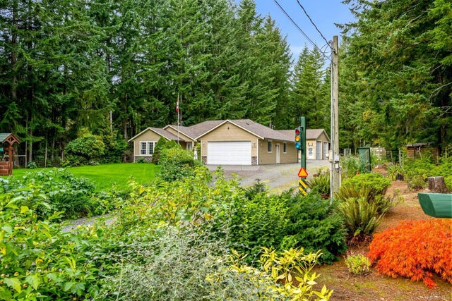 2 of 68 - 1294 Williams Beach Rd, Black Creek, BC