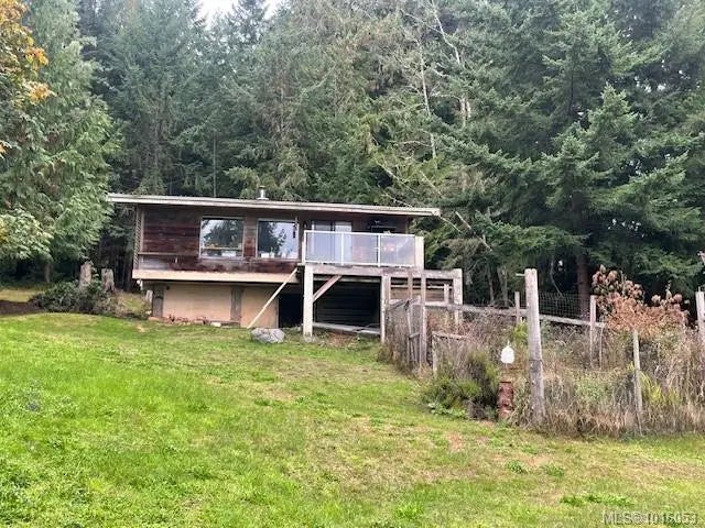 1 of 17 - 901 Isabella Point Rd, Salt Spring, BC