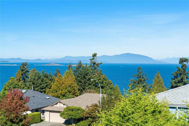 4 of 51 - 6440 Zante Pl, Nanaimo, BC
