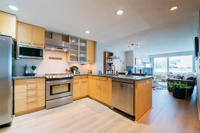 3 of 53 - 38 Front St 208, Nanaimo, BC