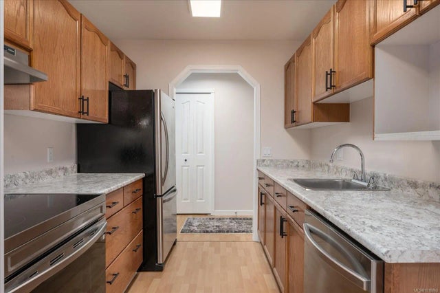 2 of 29 - 266 Hirst Ave W 204, Parksville, BC