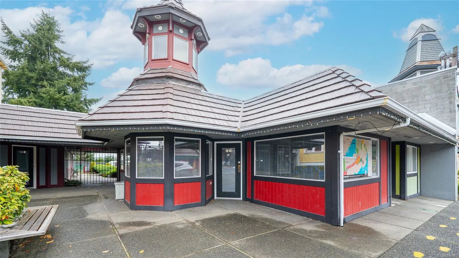 Commercial Sale Real Estate for Sale at 9747 Willow St in the city of Chemainus by MLS #1016063