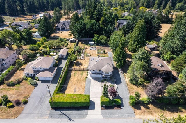 2 of 72 - 1184 Centre Rd, Qualicum Beach, BC