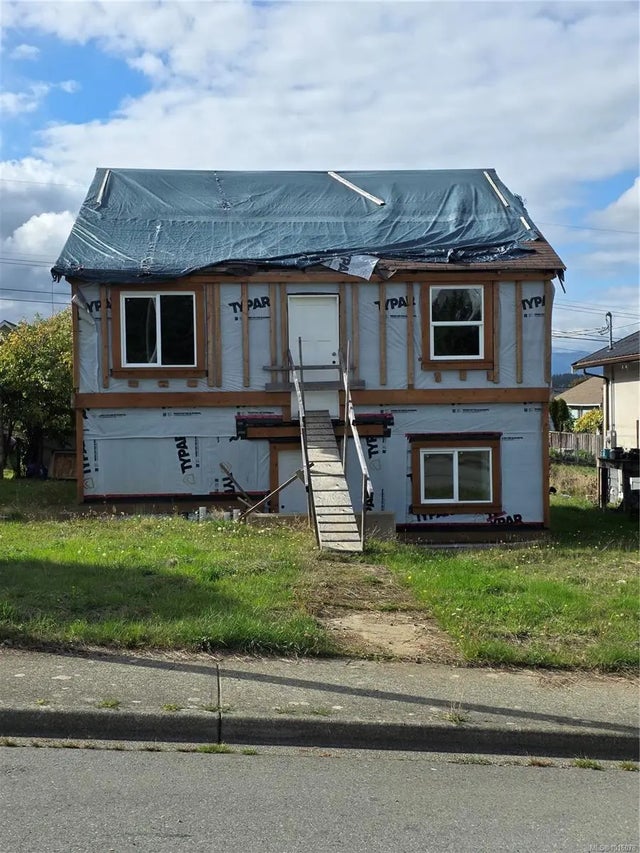 1 of 15 - 3218 7th Ave, Port Alberni, BC