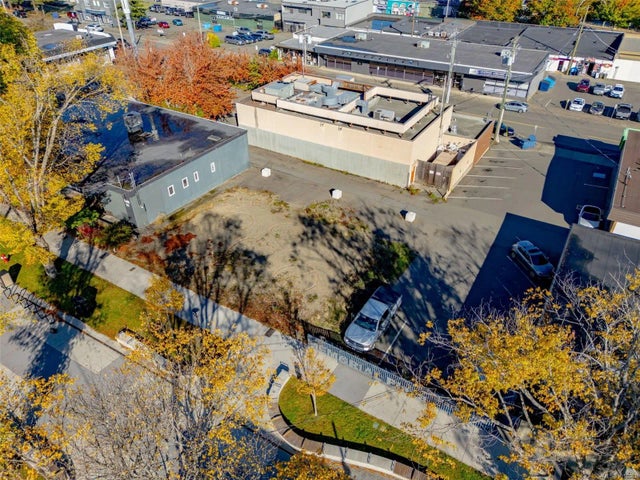 3 of 22 - Lot 35 Memorial Ave, Parksville, BC