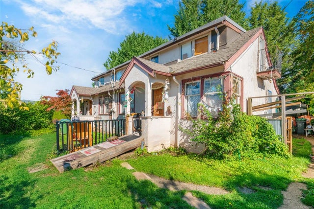 1 of 18 - 3895 11th Ave, Port Alberni, BC