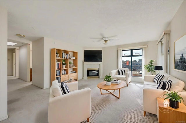 2 of 45 - 1063 Southgate St 405, Victoria, BC