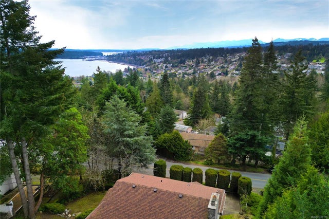 2 of 59 - 3270 Smugglers Hill Dr, Nanaimo, BC