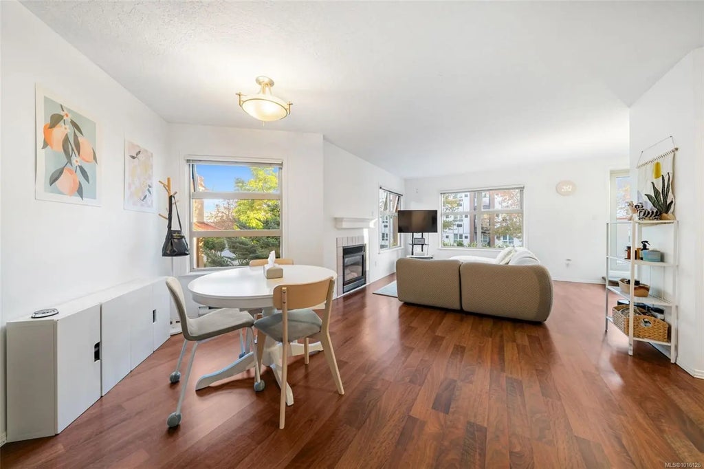 930 North Park St 207, Victoria