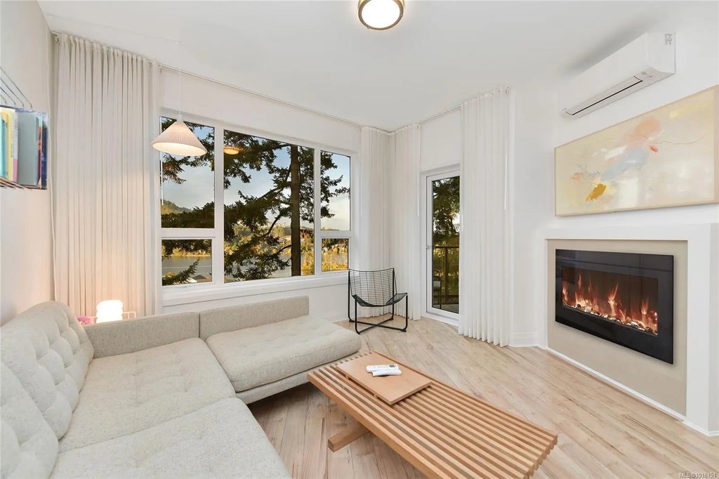 1145 Sikorsky Rd 107, Langford