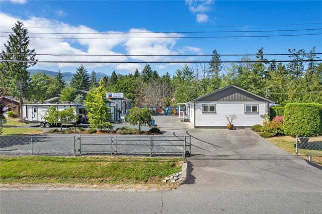 1 of 68 - 911 Poplar Way, Hilliers, BC