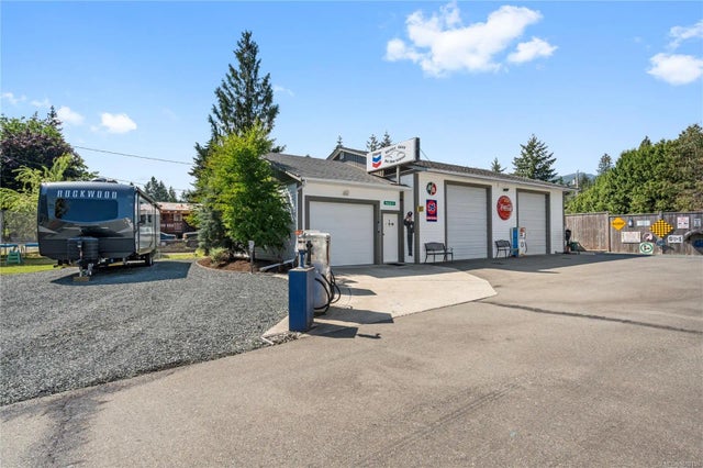 2 of 68 - 911 Poplar Way, Hilliers, BC