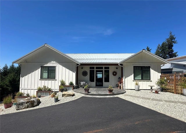 4 of 51 - 347 Collins Rd, Salt Spring, BC