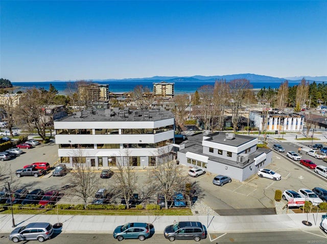 1 of 11 - 154 Memorial Ave 100b, Parksville, BC