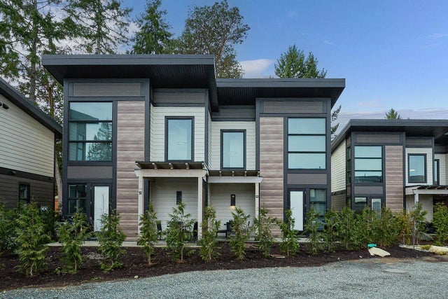 1 of 62 - 1175 Resort Dr 52, Parksville, BC