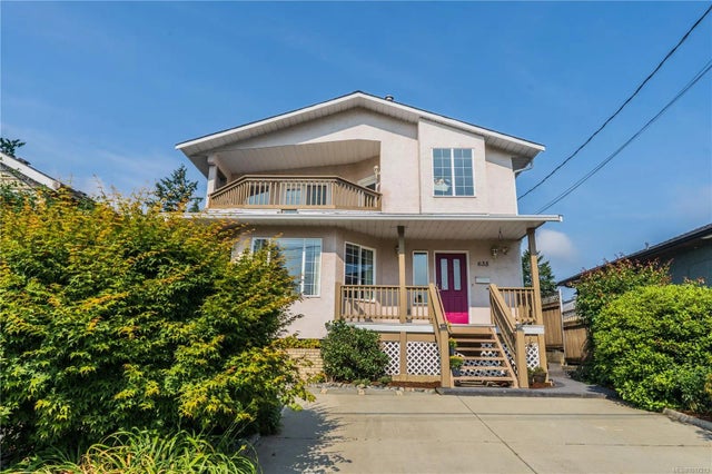 1 of 42 - 635 Park Ave, Nanaimo, BC