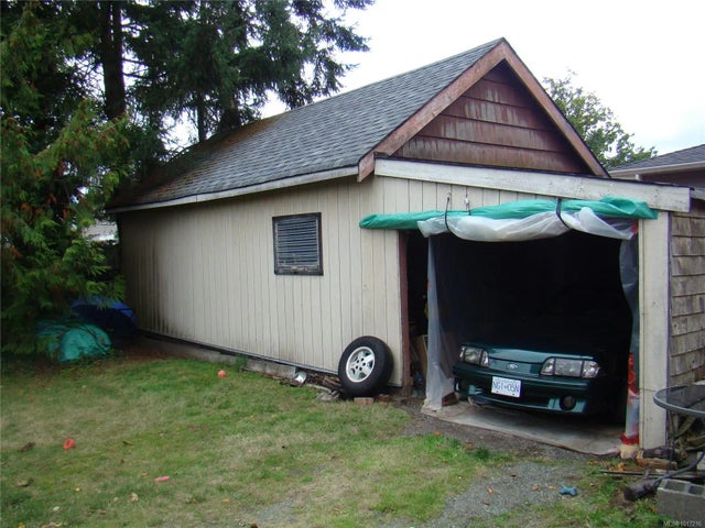 4 of 5 - 2987 105th St, Nanaimo, BC