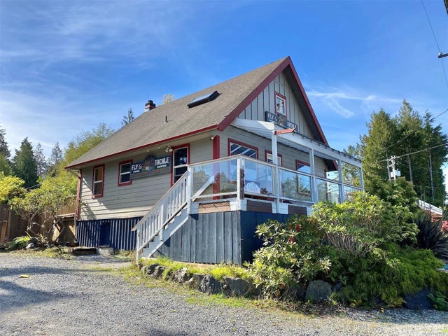 3 of 19 - 561 Campbell St, Tofino, BC