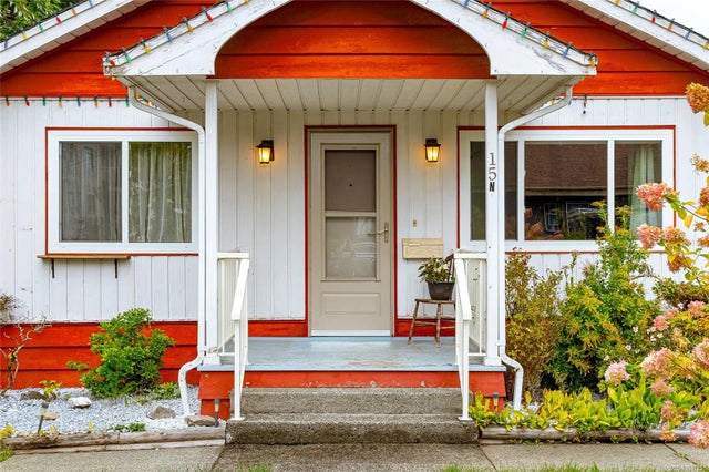 4 of 52 - 15 King George St N, Lake Cowichan, BC