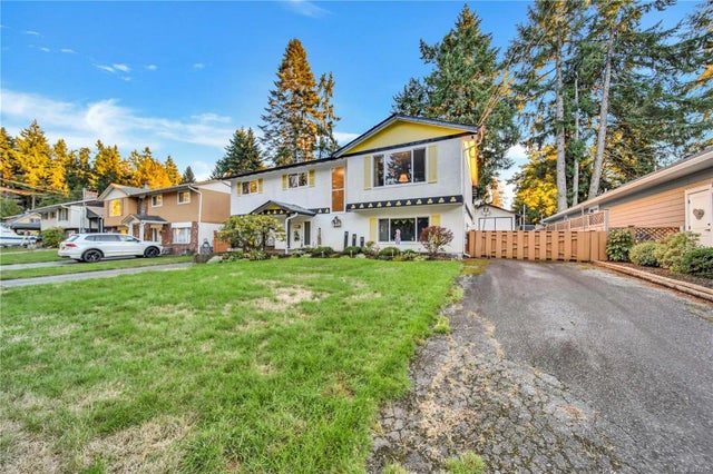1 of 39 - 3950 Dunsmuir St, Port Alberni, BC