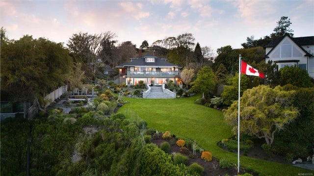 2 of 62 - 261 King George Terr, Oak Bay, BC