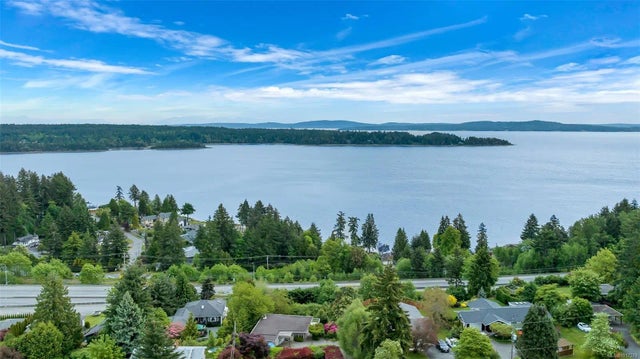 2 of 39 - 427a Walker Ave, Ladysmith, BC