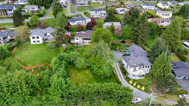 5 of 39 - 427a Walker Ave, Ladysmith, BC