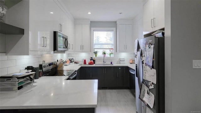 4 of 28 - 2149 Salmon Rd, Nanaimo, BC