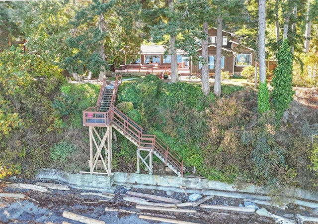 1 of 56 - 1712 Tashtego Cres, Gabriola Island, BC