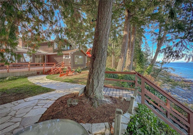 2 of 56 - 1712 Tashtego Cres, Gabriola Island, BC
