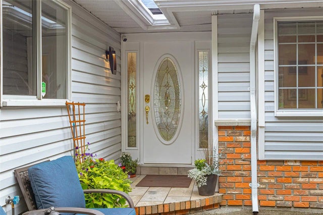 4 of 71 - 1089 College Dr, Nanaimo, BC