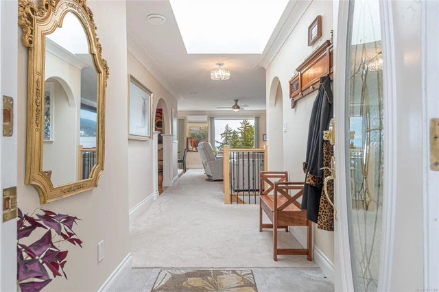 5 of 71 - 1089 College Dr, Nanaimo, BC