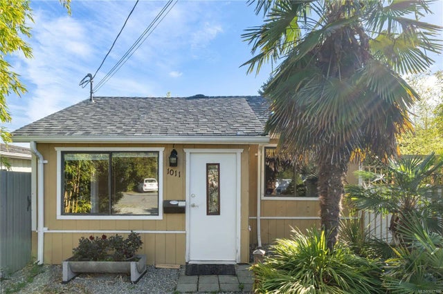 1 of 43 - 1011 St. David Cres, Nanaimo, BC