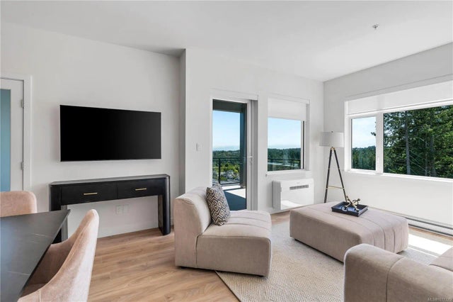 5 of 37 - 2000 West Park Lane 104, View Royal, BC