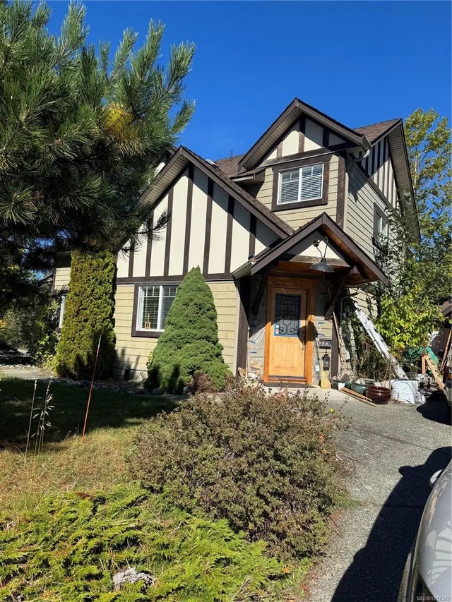 2 of 3 - 6003 Stonehaven Dr, Duncan, BC