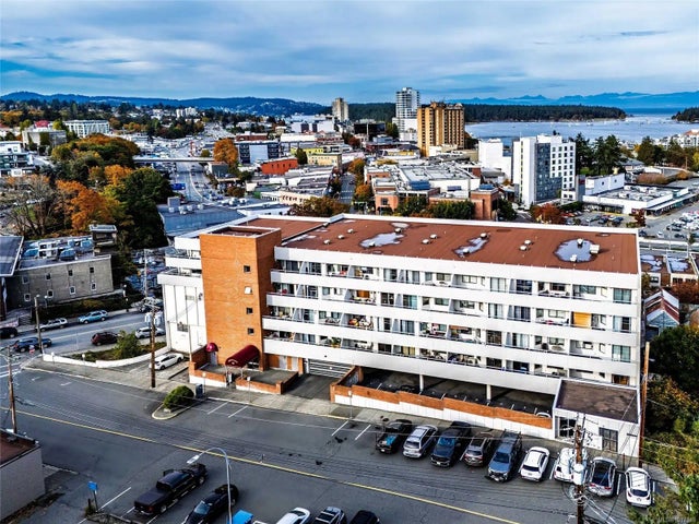 1 of 33 - 30 Cavan St 406, Nanaimo, BC
