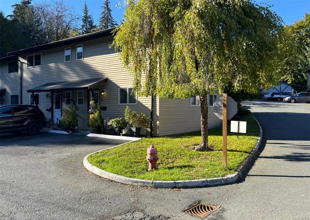 1 of 32 - 3025 Cowichan Lake Rd 39, Duncan, BC