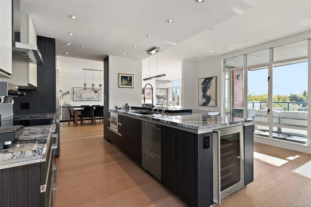 4 of 44 - 21 Dallas Rd 631, Victoria, BC