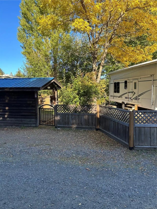 2 of 27 - 2650 Turnbull Rd F14, Qualicum Beach, BC