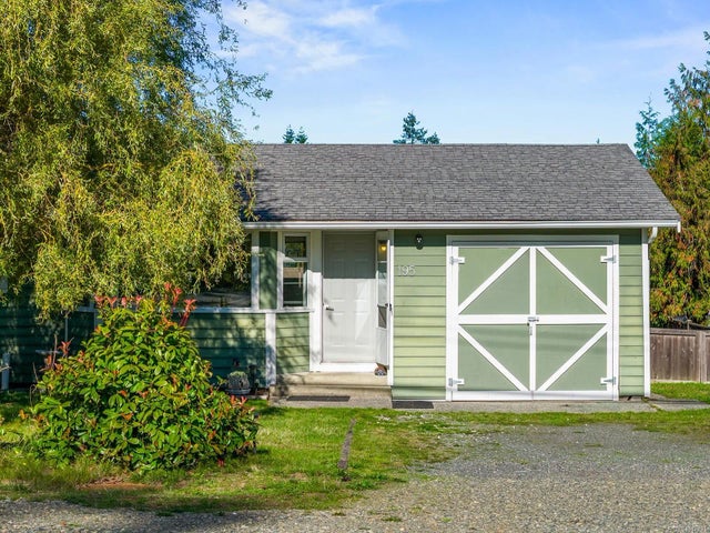 2 of 38 - 195 Moss Ave, Parksville, BC