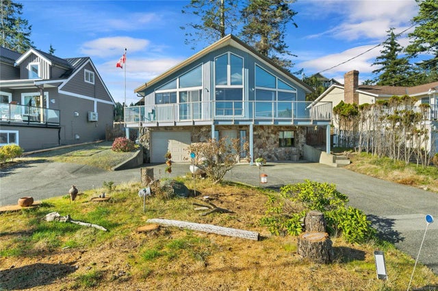 2 of 48 - 2946 Island Hwy S, Campbell River, BC