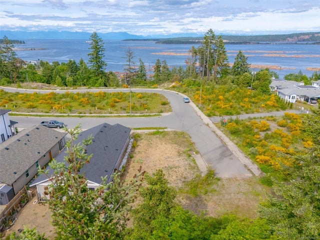 2 of 21 - 996 Harbour View St, Nanaimo, BC
