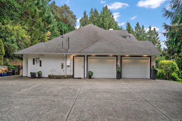 4 of 48 - 11327 Nitinat Rd, North Saanich, BC