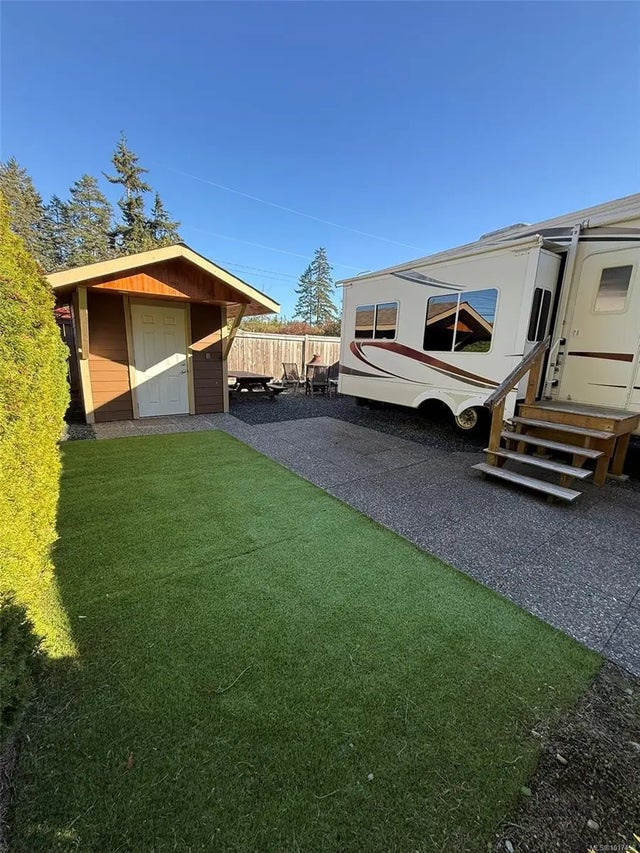 3 of 26 - 6050 Island Hwy 44, Qualicum Beach, BC